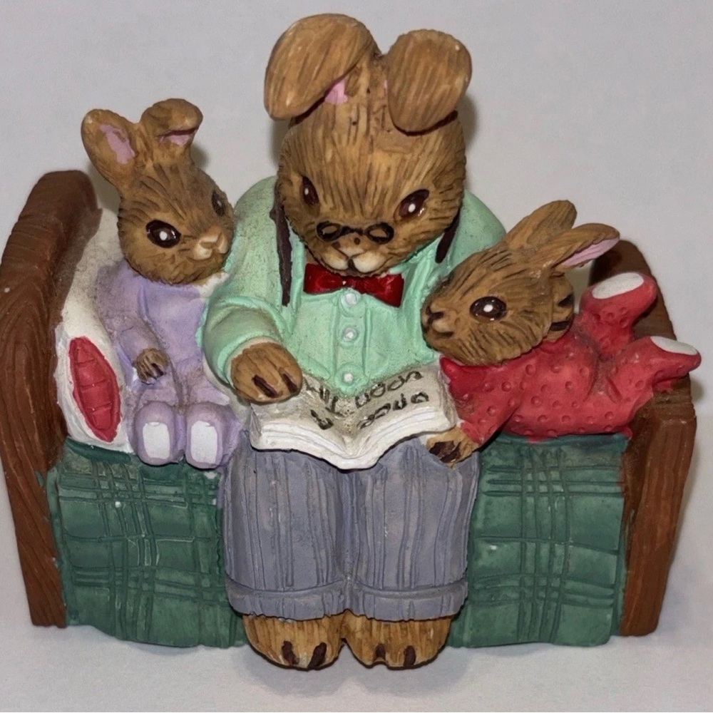 Cotton Tails Sunshine Valley Bedtime Story Bunny Rabbit Figurine Easter Decor